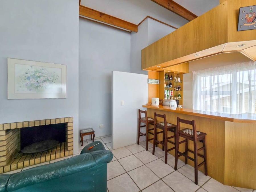 4 Bedroom Property for Sale in Stilbaai Wes Western Cape